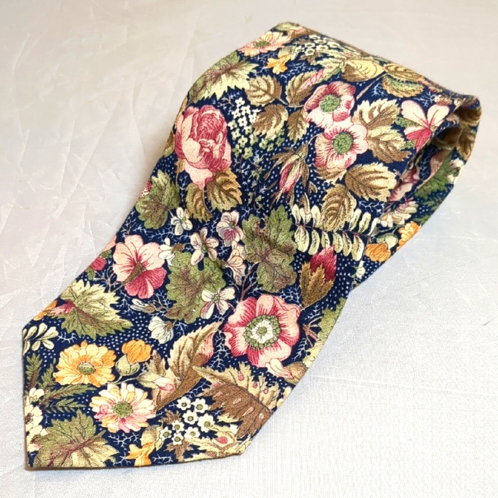 Vintage Harbour Classics 100% Cotton Blue Pink Green Yellow Floral Necktie